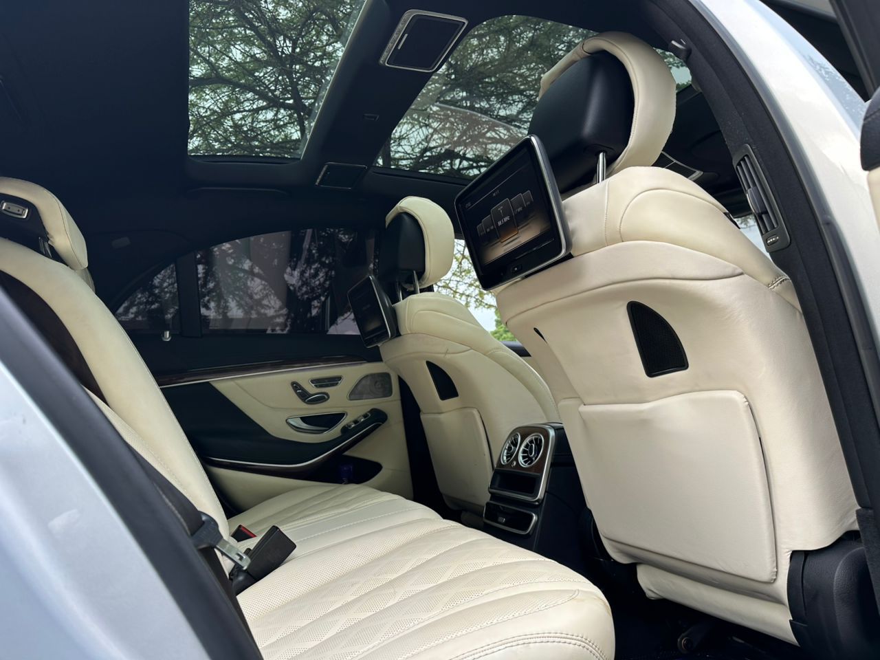 Mercedes Benz thumbnail 5